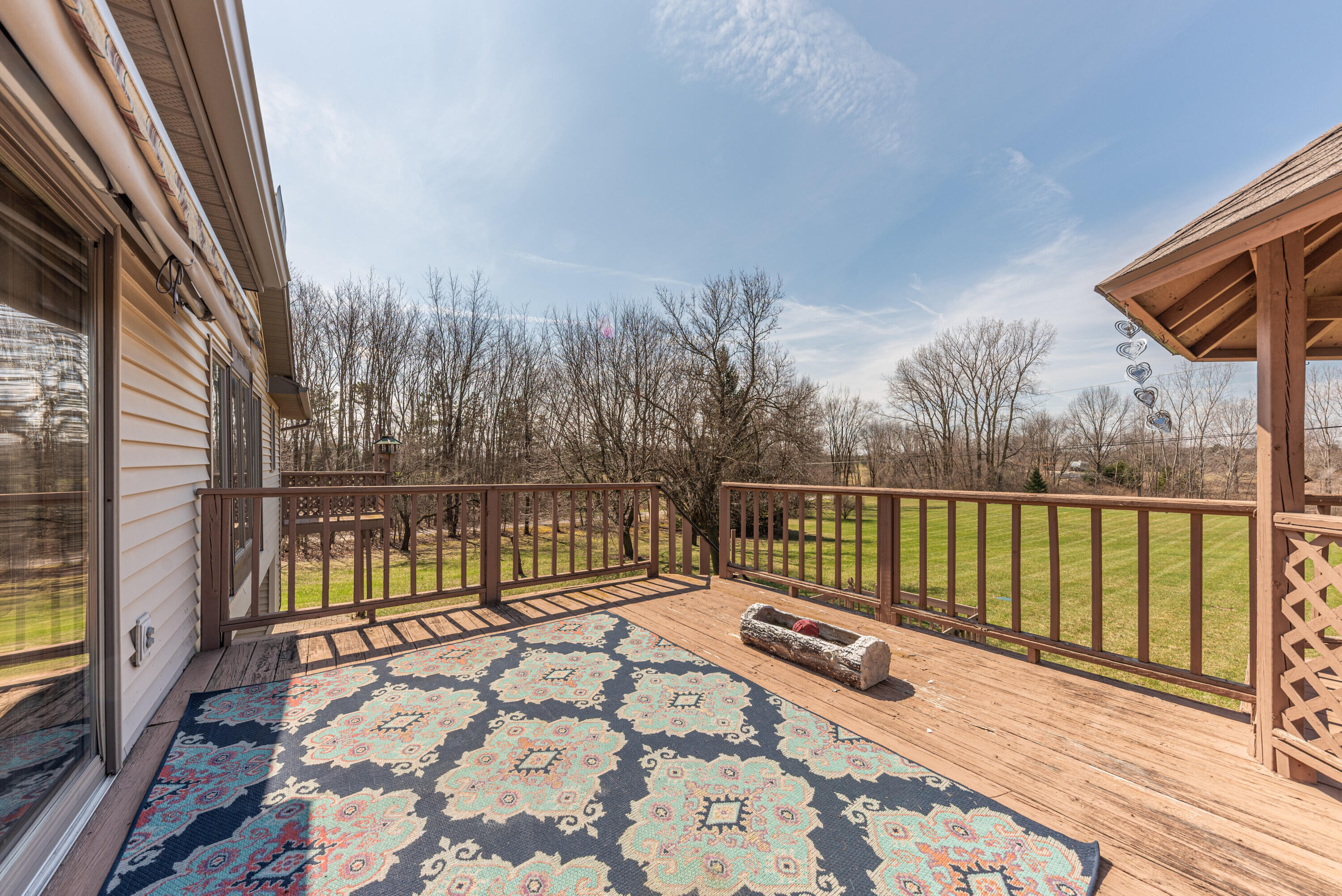 9138 Warner Road Saline, MI 48176 - Photo 51 of 56 Deck corner 2