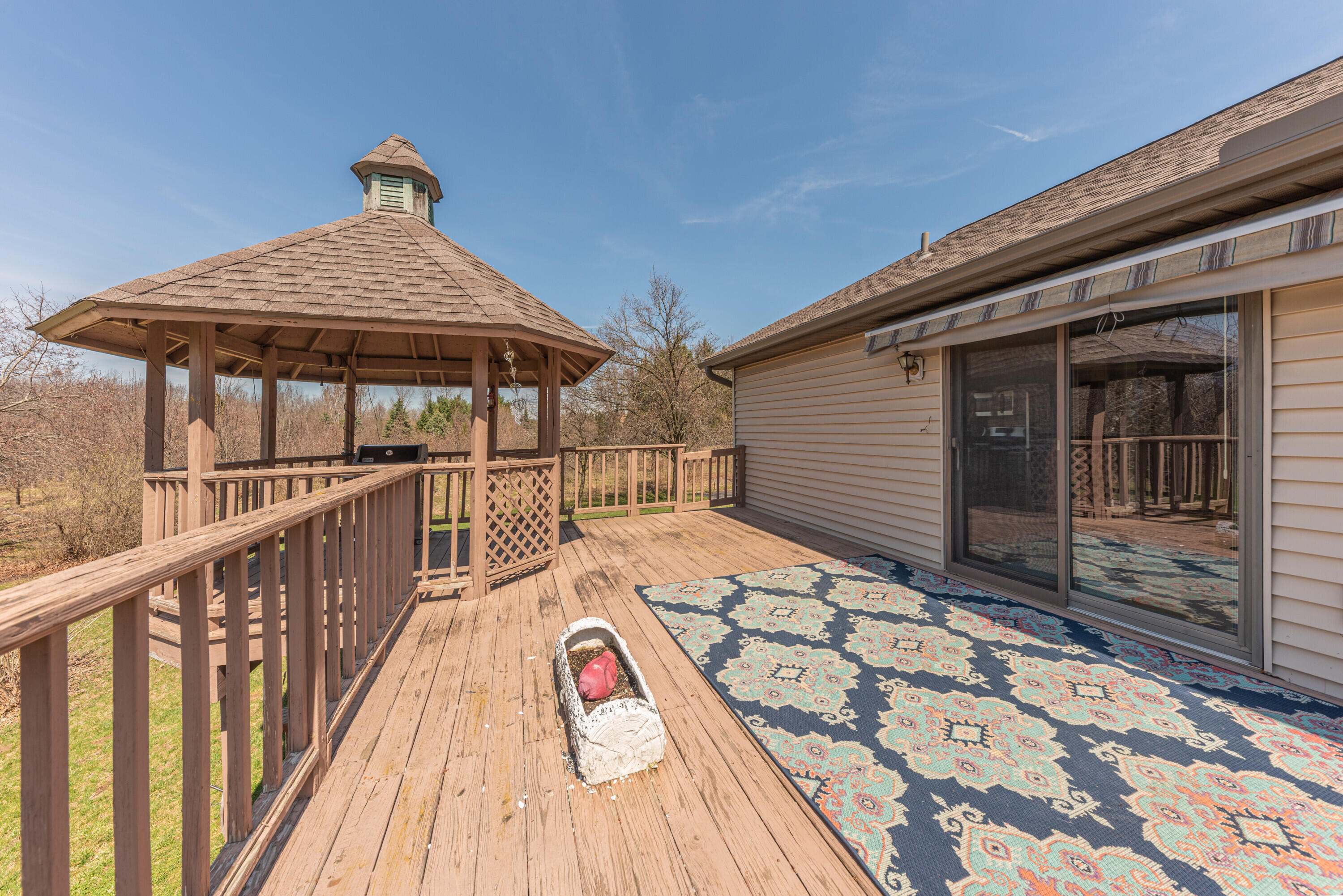 9138 Warner Road Saline, MI 48176 - Photo 53 of 56 Deck side