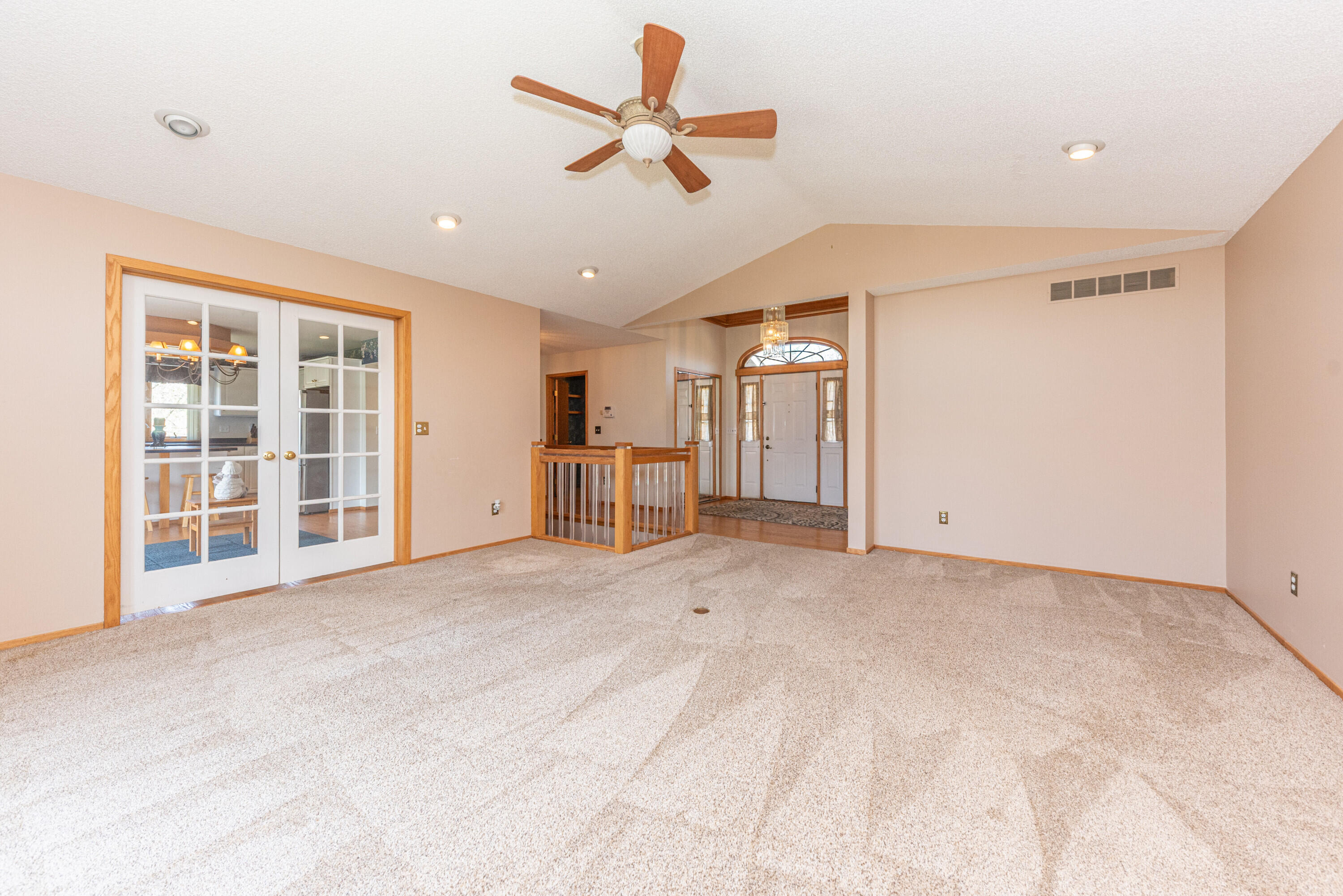 9138 Warner Road Saline, MI 48176 - Photo 10 of 56 10 Living room 3