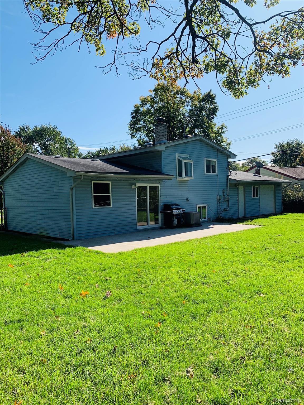 5530 Farm Road Waterford, MI 48327 - Photo 17 of 19 6083F9C1-15B1-467B-8772-D1A7A7104AF1.jpeg