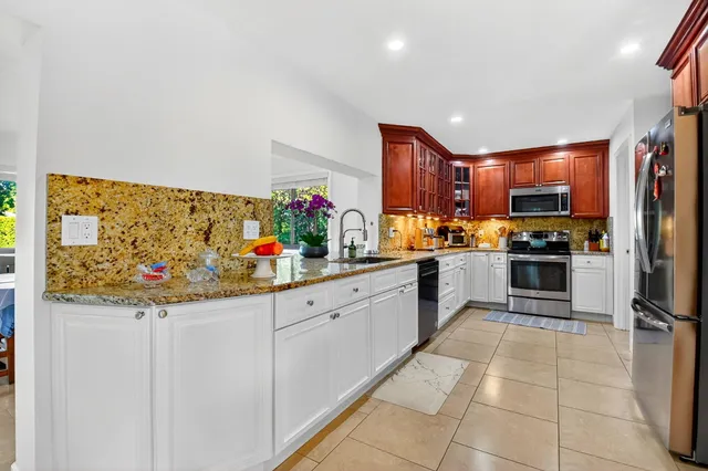 $3,400 | 435 Pine Villa Drive, Atlantis, FL 33462