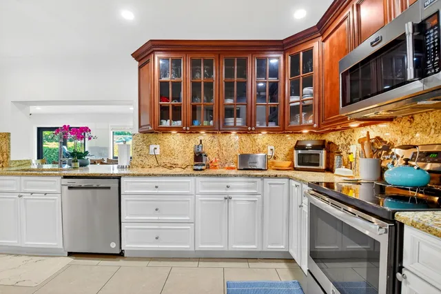 $3,400 | 435 Pine Villa Drive, Atlantis, FL 33462