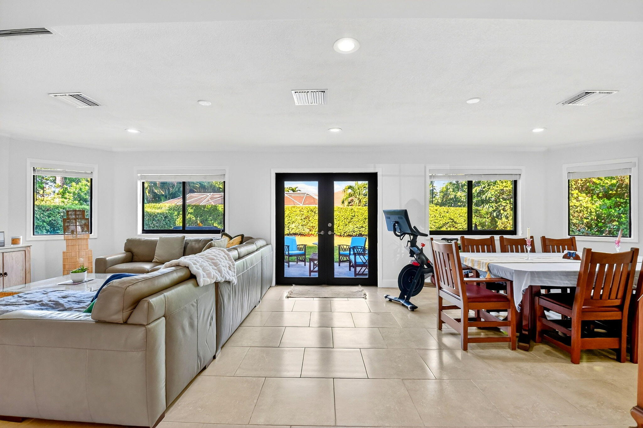 435 Pine Villa Drive Atlantis, FL 33462 - Photo 17 of 50 16-web-or-mls-DSC_6473