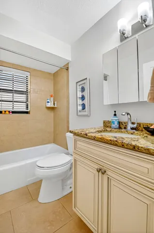 $3,400 | 435 Pine Villa Drive, Atlantis, FL 33462