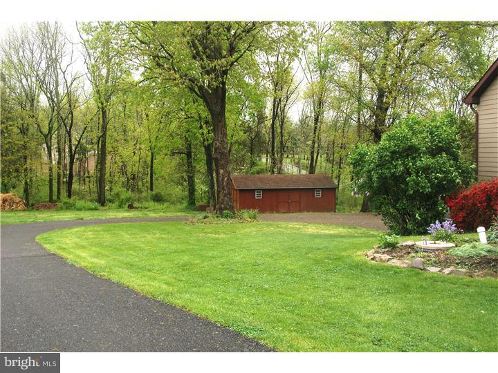 2381 Colflesh Road Perkiomenville, PA 18074 - Photo 20 of 21 Side Yard