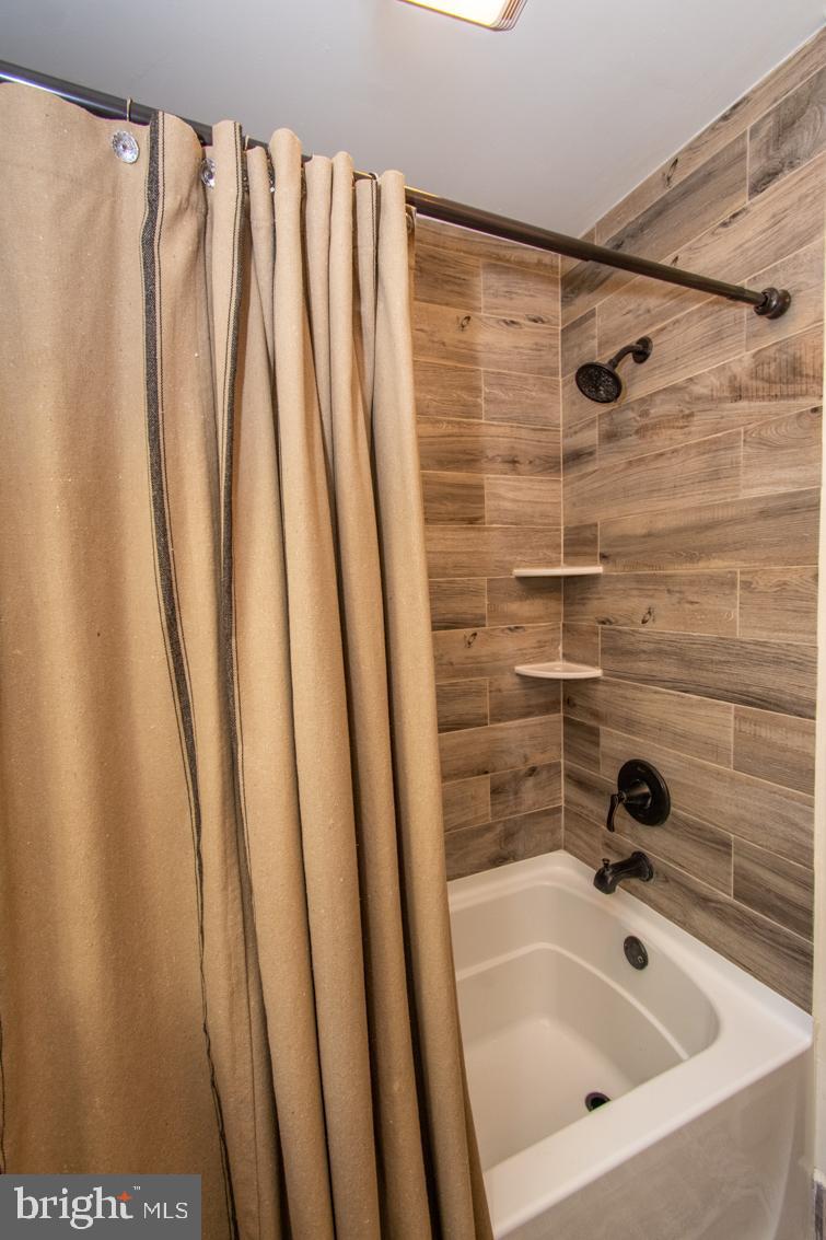9 Willingboro Road Sewell, NJ 08080 - Photo 17 of 31 Updated Tile and Oversized Tub