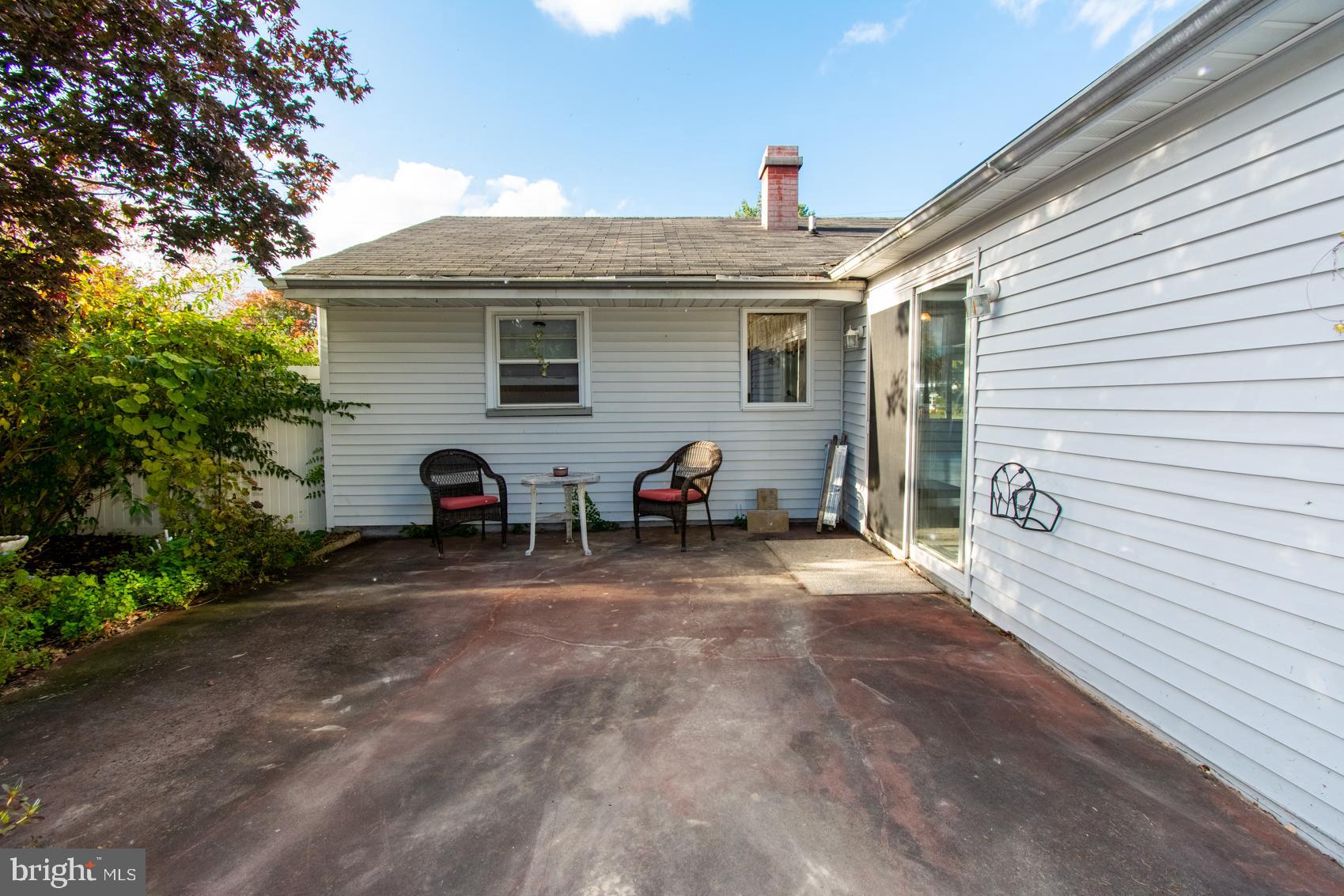 9 Willingboro Road Sewell, NJ 08080 - Photo 4 of 31 Private Back Patio
