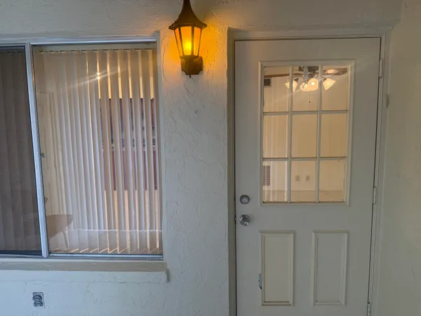 $2,000 | 211 Pine High Occupancy Vehicle Circle, Unit D2, Greenacres, FL 33463