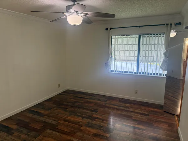 $2,000 | 211 Pine High Occupancy Vehicle Circle, Unit D2, Greenacres, FL 33463