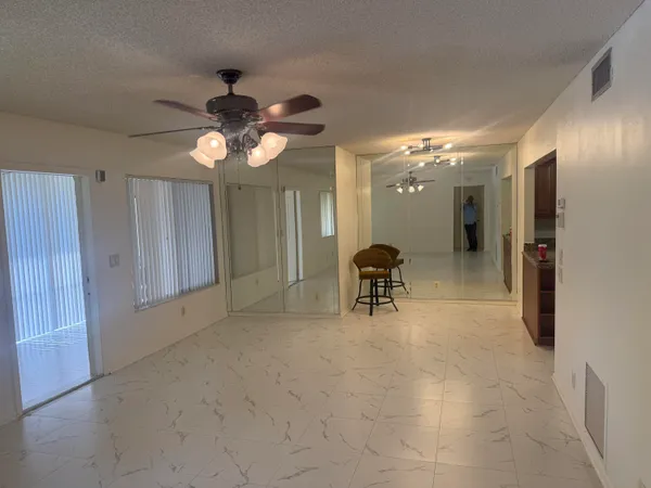 $2,000 | 211 Pine High Occupancy Vehicle Circle, Unit D2, Greenacres, FL 33463