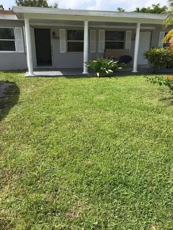 $1,500 | 4383 Southeast Field Street, Stuart, FL 34997
