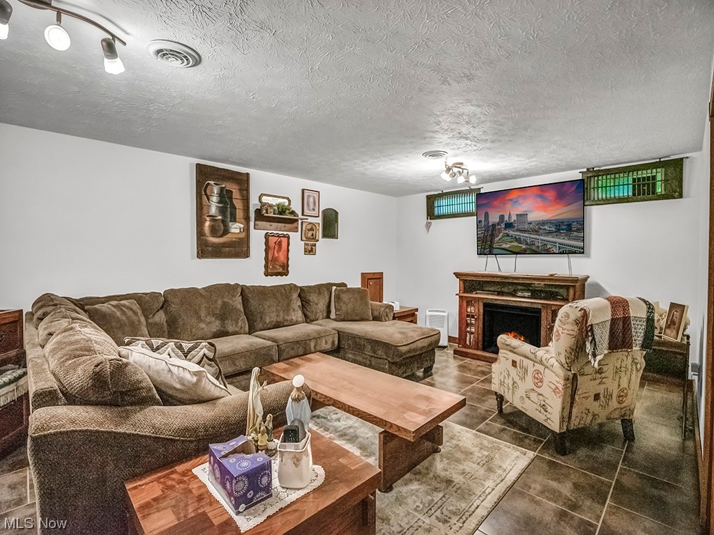 10235 Crow Road Litchfield, OH 44253 - Photo 29 of 35 Gallery Image 29