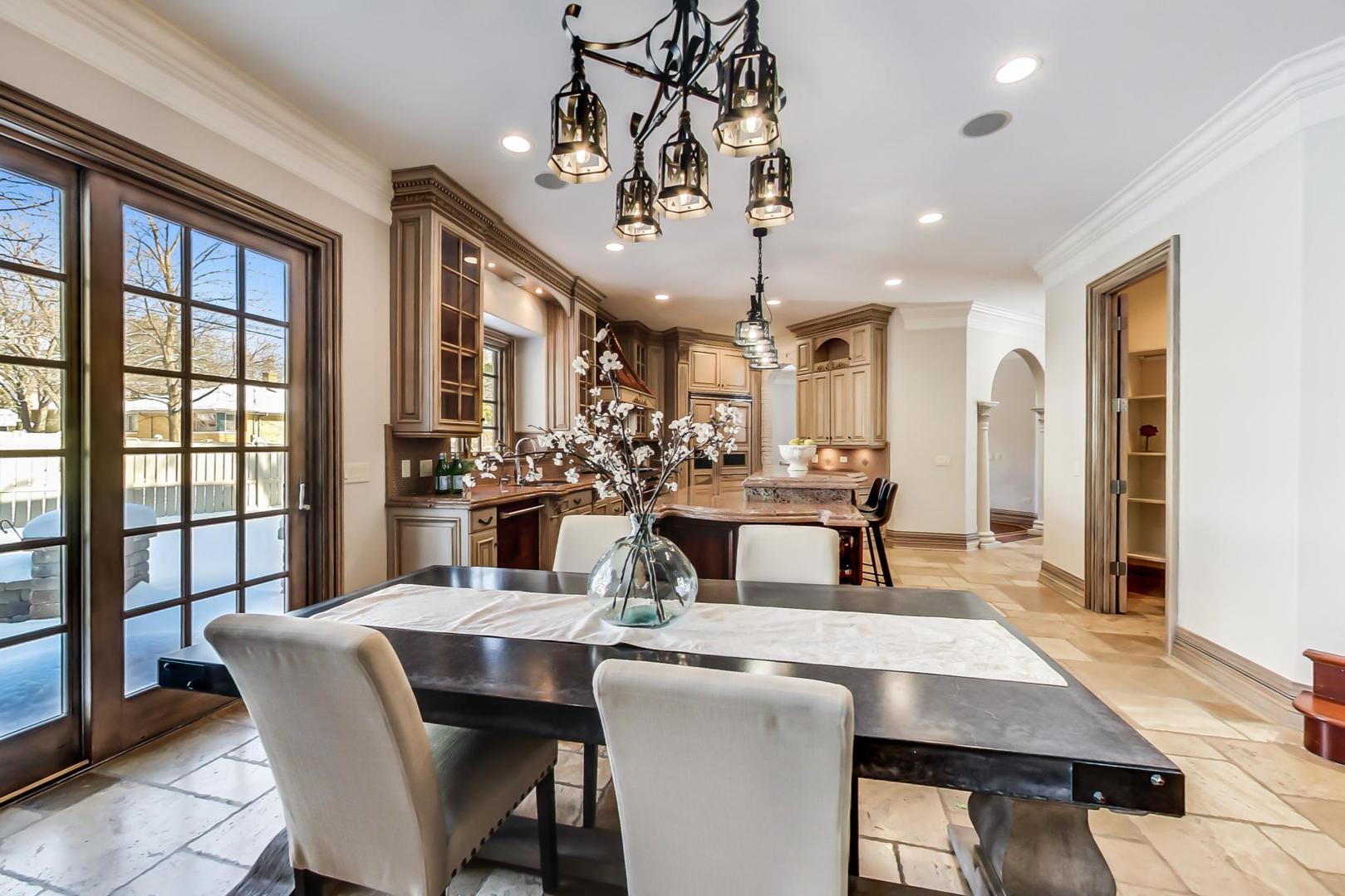 720 Willow Road Naperville, IL 60540 - Photo 9 of 48