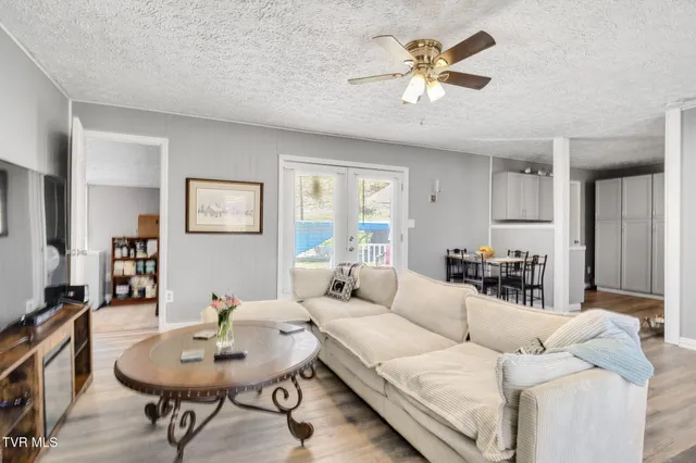 $210,000 | 10955 Middle Wallens Creek Road, Jonesville, VA 24263