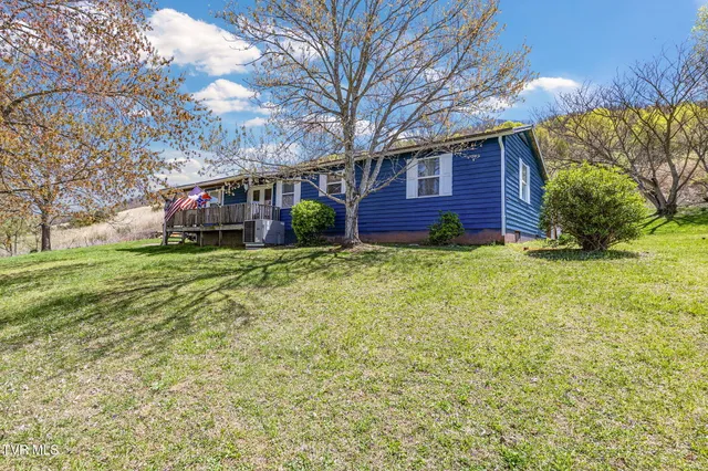 $210,000 | 10955 Middle Wallens Creek Road, Jonesville, VA 24263