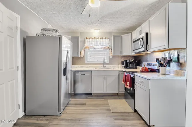 $210,000 | 10955 Middle Wallens Creek Road, Jonesville, VA 24263