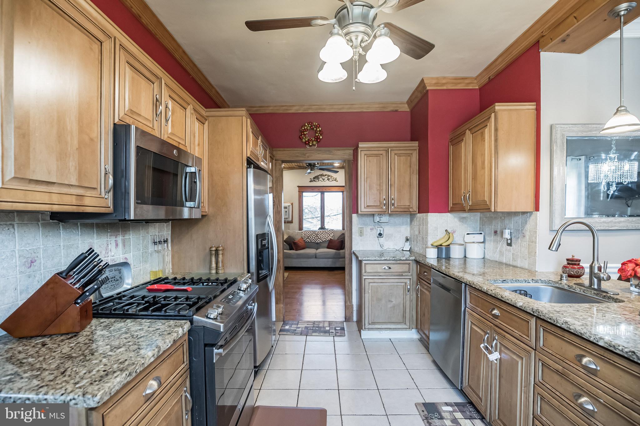 800 Crestview Road Philadelphia, PA 19128 - Photo 13 of 37