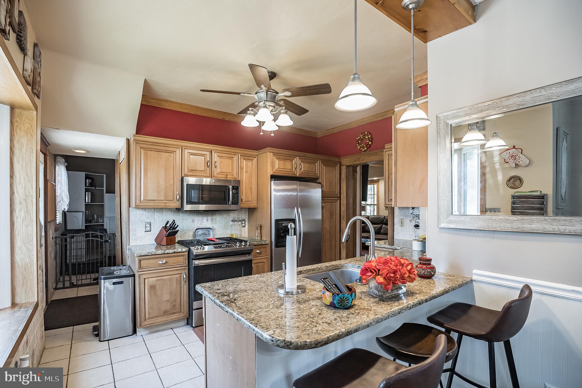 800 Crestview Road Philadelphia, PA 19128 - Photo 16 of 37