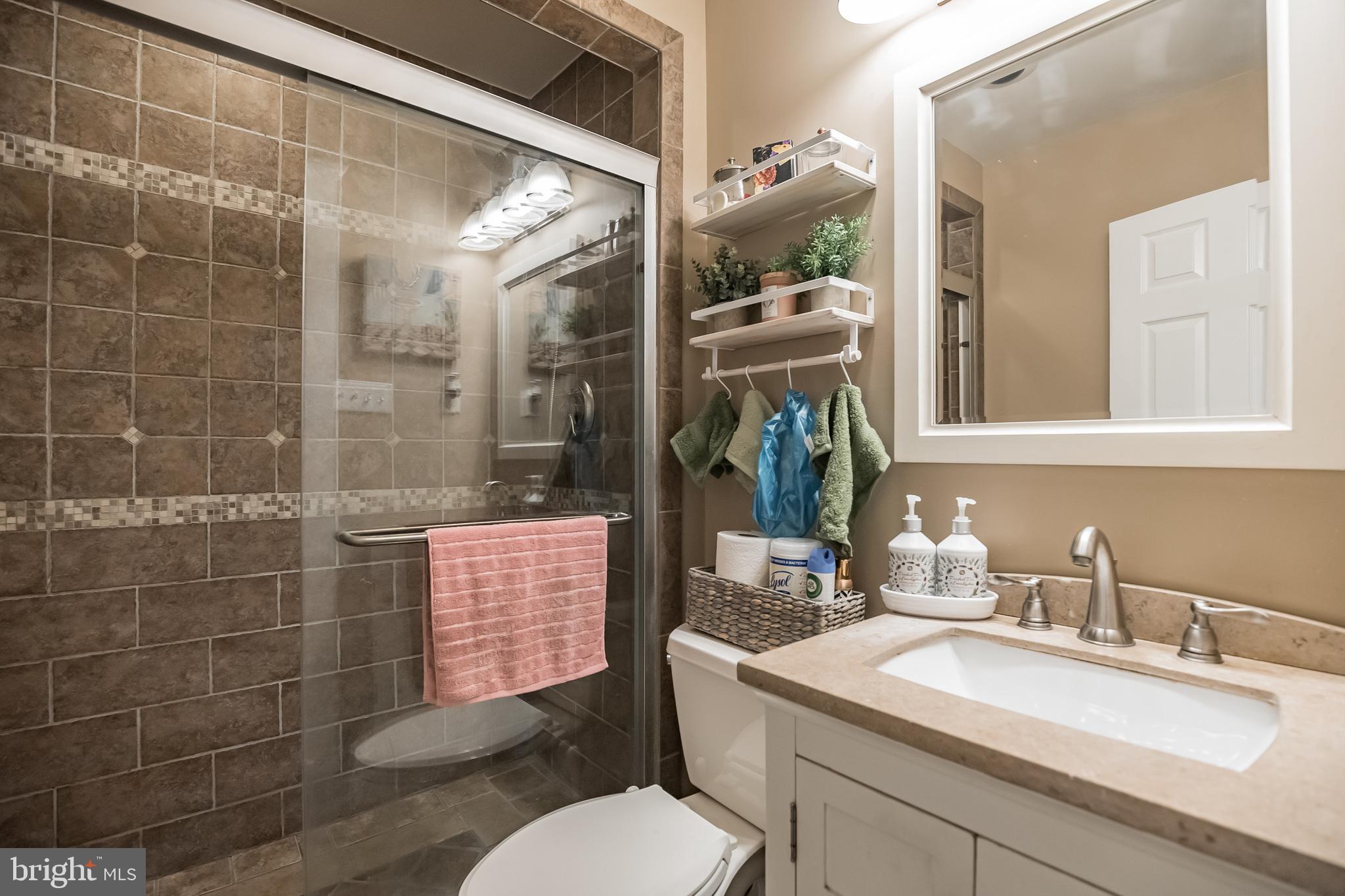 800 Crestview Road Philadelphia, PA 19128 - Photo 23 of 37