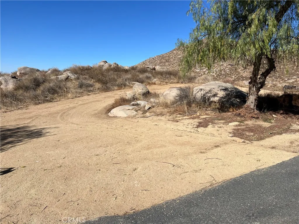 0 Ano Crest Road Winchester, CA 92596 - Photo 14 of 19 a view of a road with an ocean view