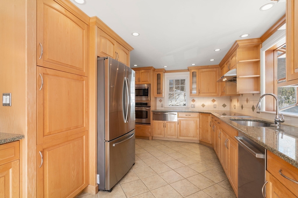 59 Russett Hill Road Sherborn, MA 01770 - Photo 9 of 40 Gallery Image 9