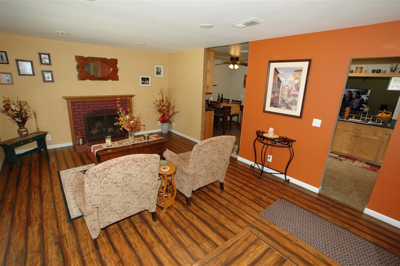 10219 Rio Camino Lakeside, CA 92040 - Photo 4 of 24 Gallery Image 4