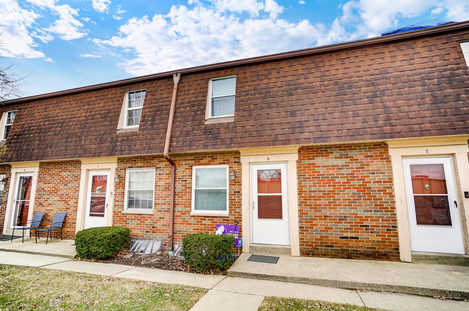 5738 Beechcroft Road, Unit 5738D Columbus, OH 43229 - Photo 4 of 23 50033666-002_web