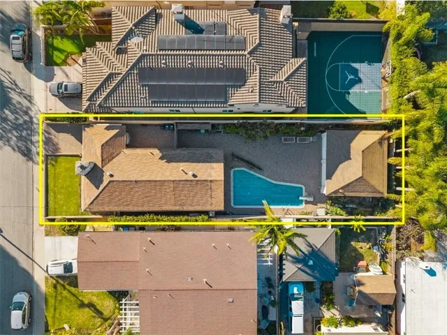an aerial view of multiple house