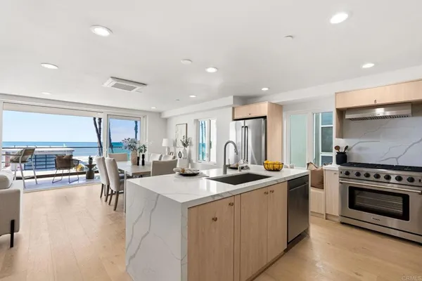 $2,995,000 | 212 South Pacific Street, Oceanside, CA 92054