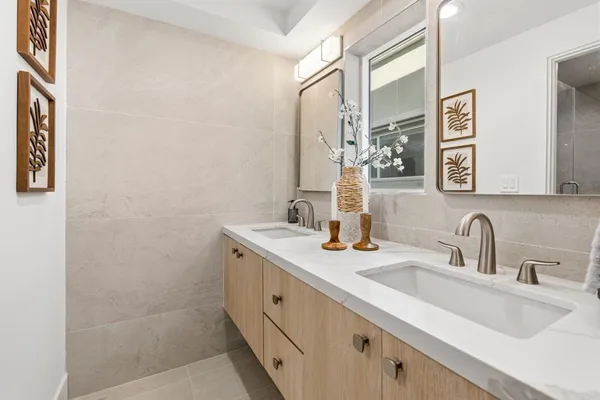 $2,995,000 | 212 South Pacific Street, Oceanside, CA 92054