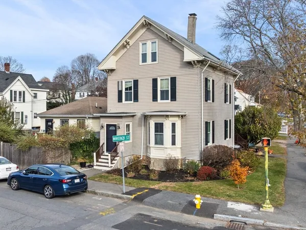 $695,000 | 1 Maverick Street, Unit 2, Marblehead, MA 01945