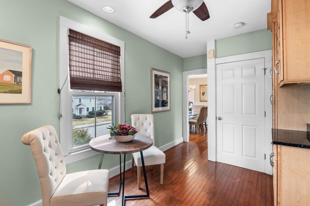 1 Maverick Street, Unit 2 Marblehead, MA 01945 - Photo 11 of 21