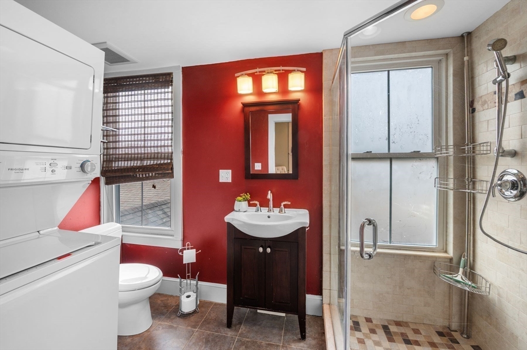 1 Maverick Street, Unit 2 Marblehead, MA 01945 - Photo 12 of 21