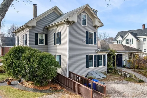 $649,000 | 1 Maverick Street, Unit 2, Marblehead, MA 01945