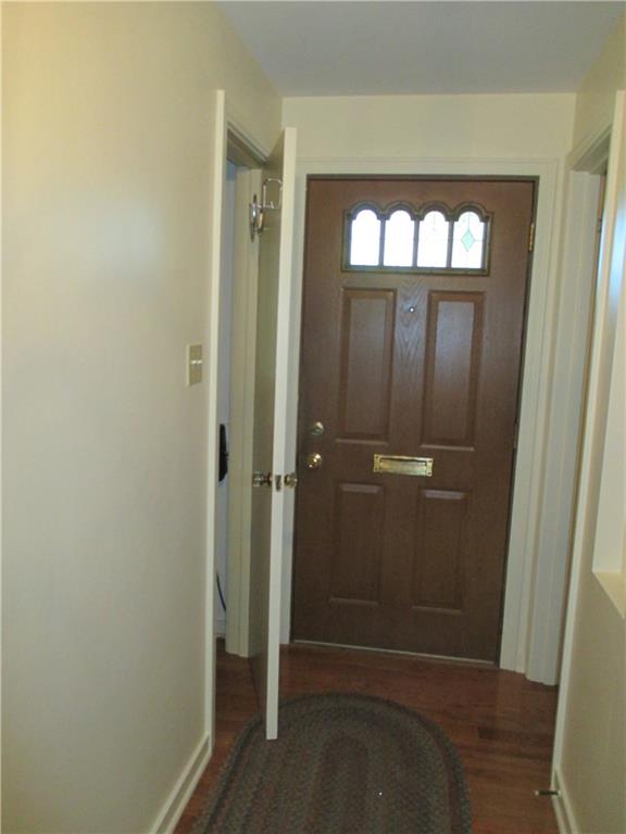 281 Old Farm Road Mt. Lebanon, PA 15228 - Photo 4 of 25 Gallery Image 4