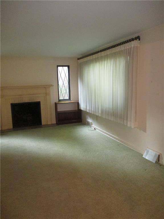 281 Old Farm Road Mt. Lebanon, PA 15228 - Photo 5 of 25 Gallery Image 5