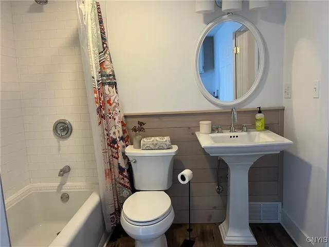 $185,000 | 445 North Seward Avenue, Auburn, NY 13021