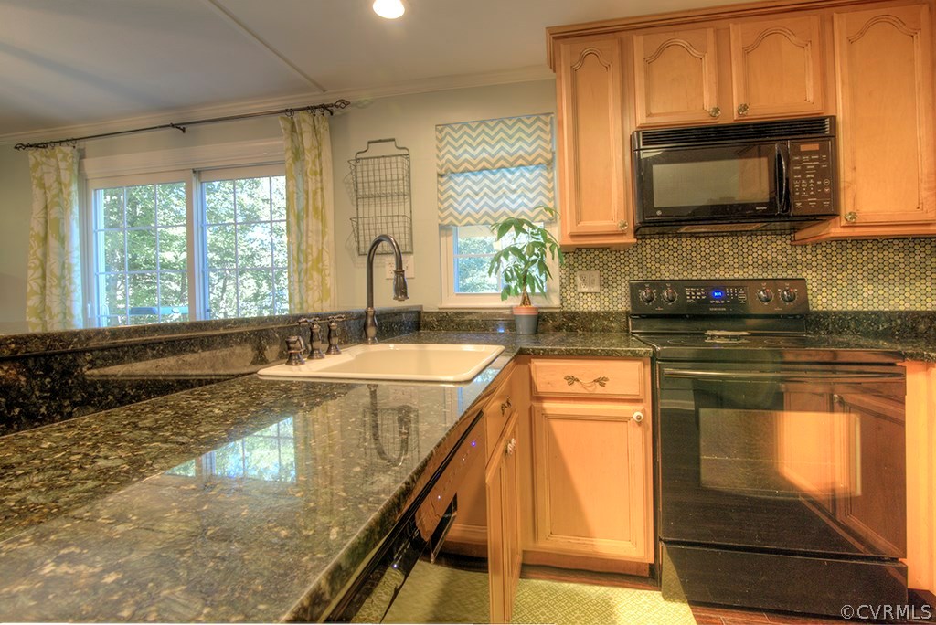 9550 Benbow Road North Chesterfield, VA 23235 - Photo 8 of 40 Gallery Image 8