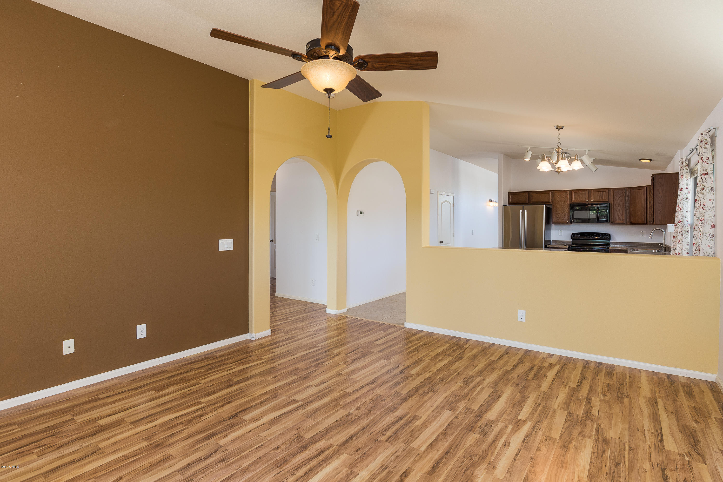 3491 South Rim Road Gilbert, AZ 85297 - Photo 8 of 16 Great Room 2