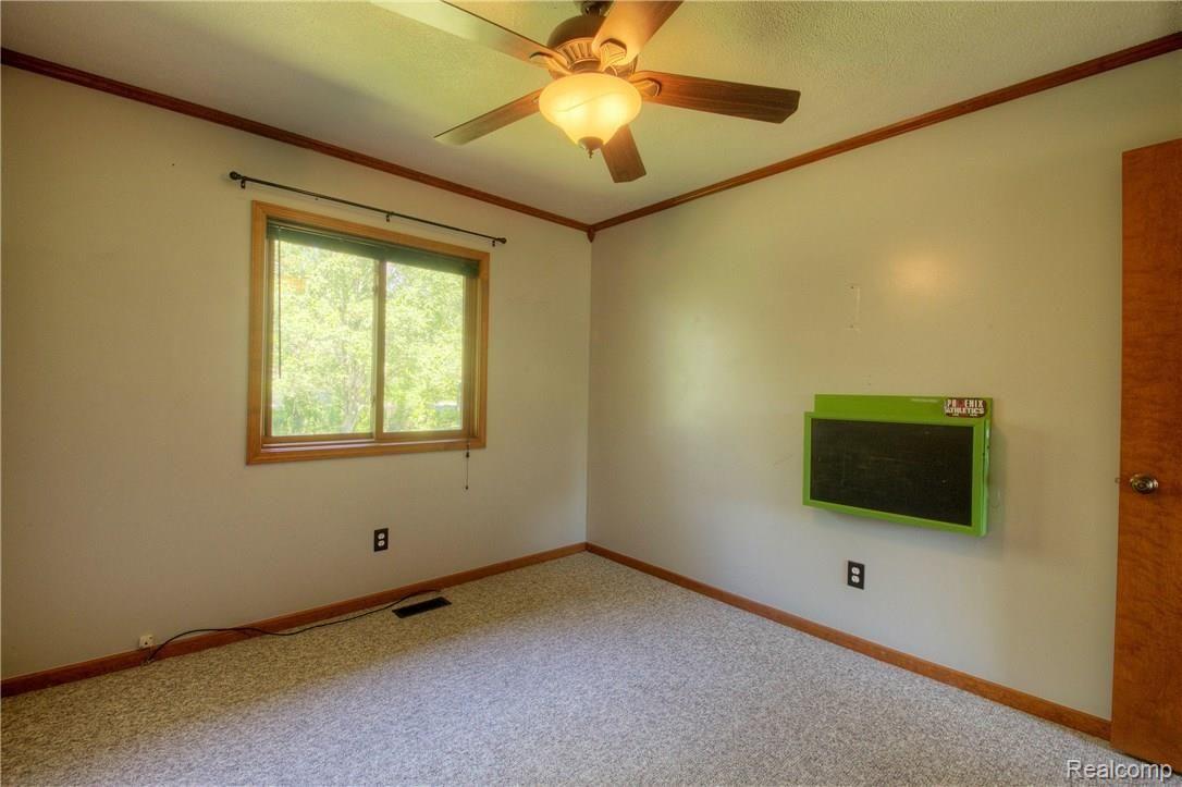 2815 Pinckney Road Howell, MI 48843 - Photo 19 of 40 930A1965_6_7.jpg