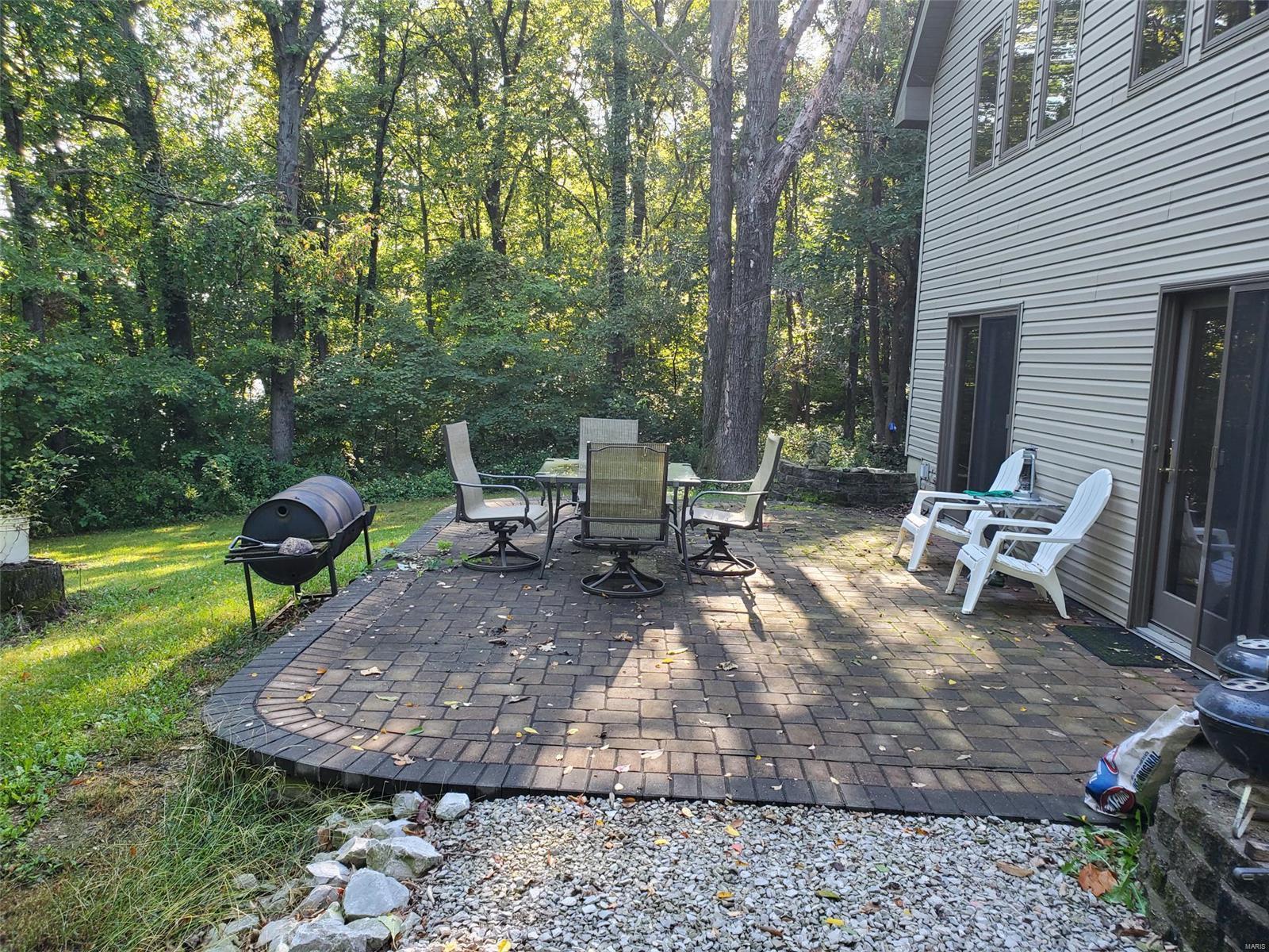 20504 Emerald Road Carlyle, IL 62231 - Photo 4 of 21