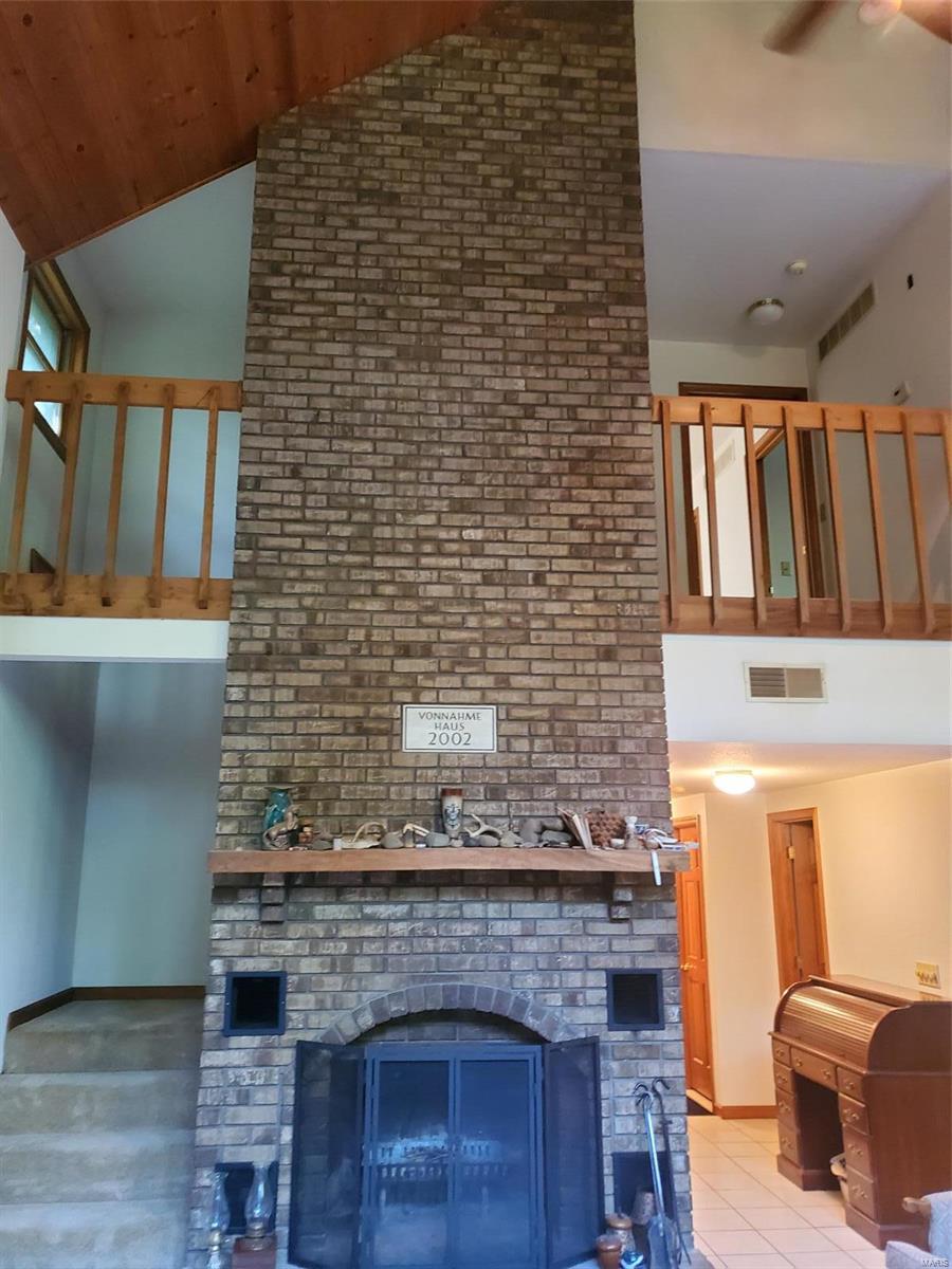 20504 Emerald Road Carlyle, IL 62231 - Photo 10 of 21