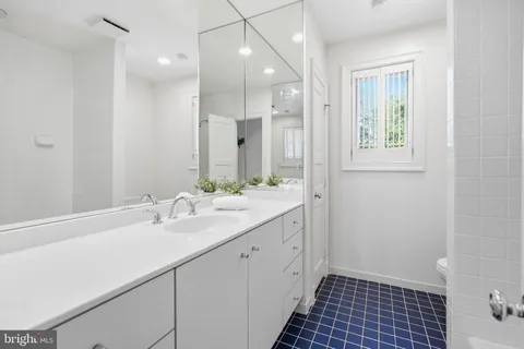 $3,495,000 | 8917 Harvest Square Court, Potomac, MD 20854
