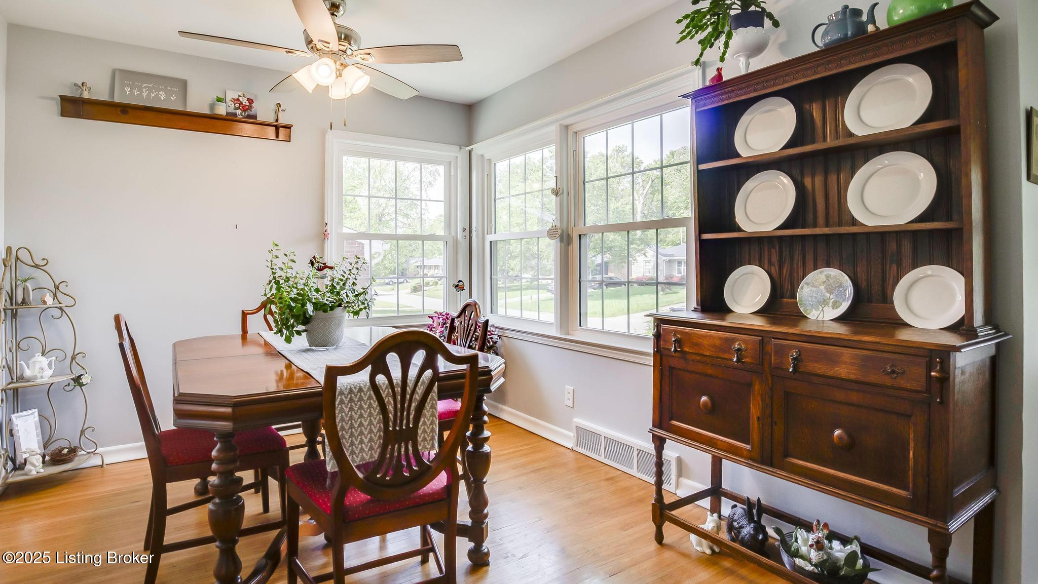 321 Bramton Road Louisville, KY 40207 - Photo 11 of 39 321_BramtonRd_40207_132