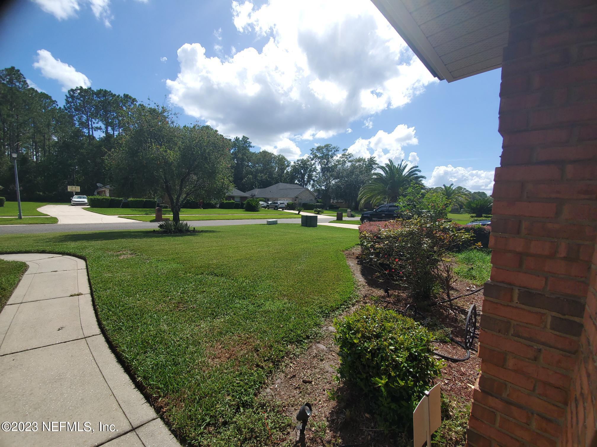 10953 Crichton Road Jacksonville, FL 32221 - Photo 8 of 35 20230903_150738