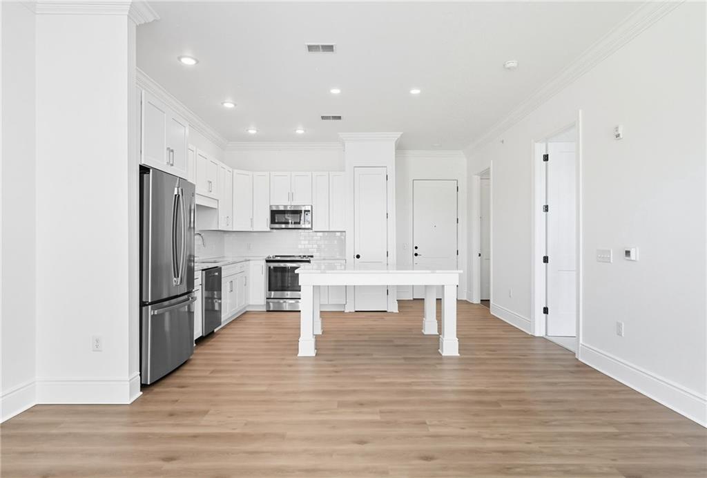 1 1st Street, Unit 412 Oakmont, PA 15139 - Photo 11 of 34