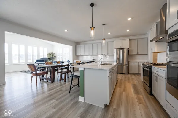 $529,900 | 1041 Elmwood Lane, Greenwood, IN 46143
