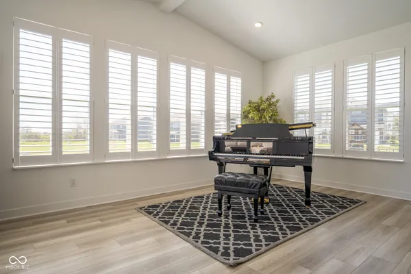 $529,900 | 1041 Elmwood Lane, Greenwood, IN 46143