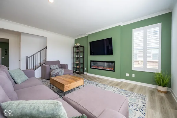 $529,900 | 1041 Elmwood Lane, Greenwood, IN 46143