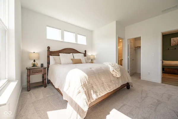 $529,900 | 1041 Elmwood Lane, Greenwood, IN 46143